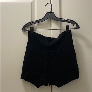 Leyva’s black cotton skirt